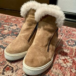 Women’s warm booties SZ 7